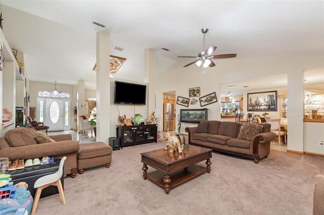 36640 OCONEE AVENUE, Eustis, FL 32736