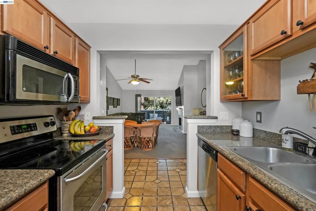 Image 25 of property listing at 200 Reflections Dr 23, San Ramon, CA 94583