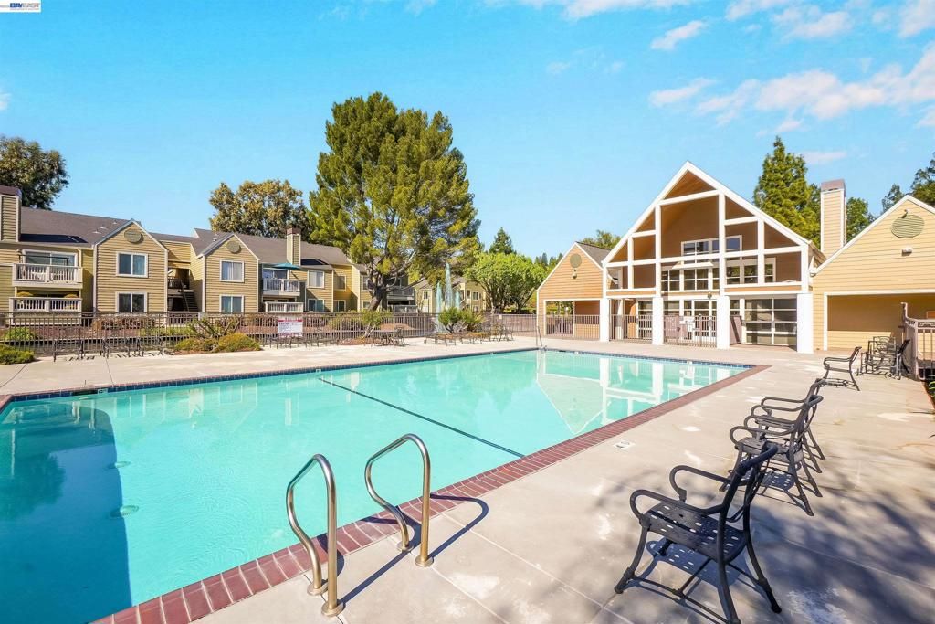 Image 3 of property listing at 200 Reflections Dr 23, San Ramon, CA 94583