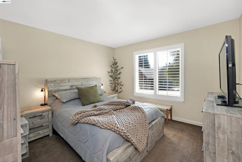 Image 30 of property listing at 200 Reflections Dr 23, San Ramon, CA 94583