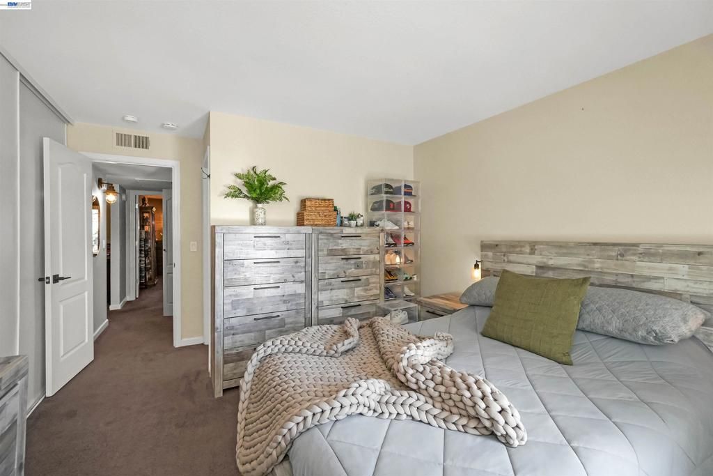 Image 32 of property listing at 200 Reflections Dr 23, San Ramon, CA 94583