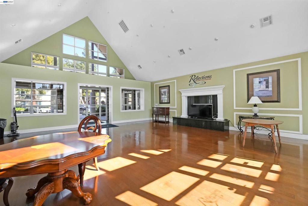 Image 49 of property listing at 200 Reflections Dr 23, San Ramon, CA 94583