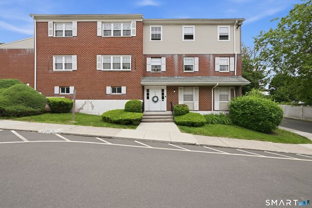 50 Greenhouse Road 41D, Bridgeport, CT 06606