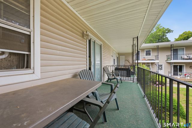50 Greenhouse Road 41D, Bridgeport, CT 06606