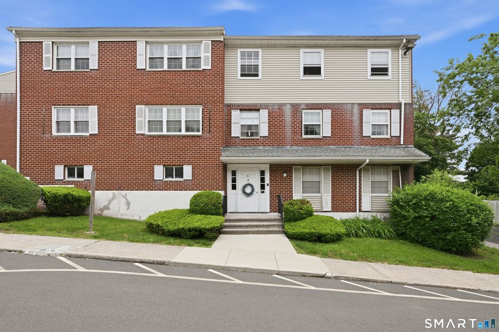 50 Greenhouse Road 41D, Bridgeport, CT 06606