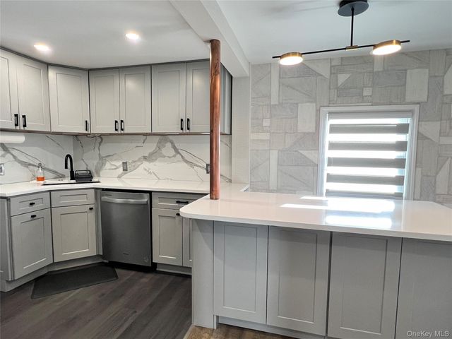 137 Center Lane, Levittown, NY 11756