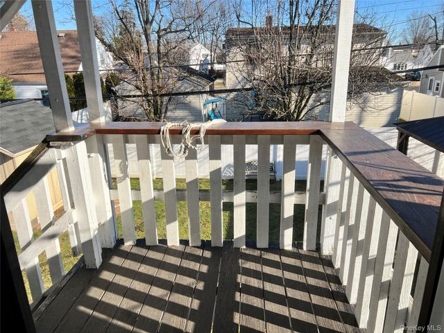 137 Center Lane, Levittown, NY 11756