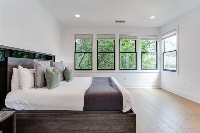 1268 Arkwright Place SE, Atlanta, GA 30317
