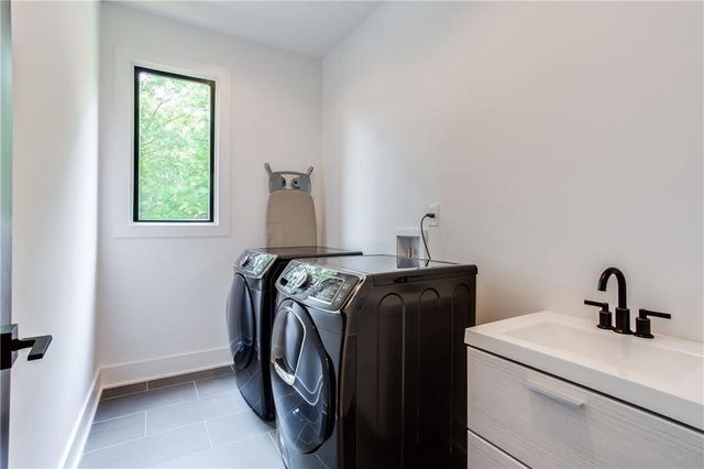 1268 Arkwright Place SE, Atlanta, GA 30317