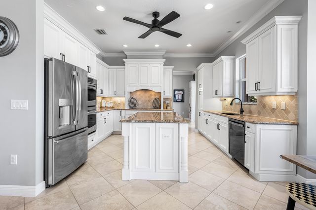 8867 Starhaven Cove, Boynton Beach, FL 33473