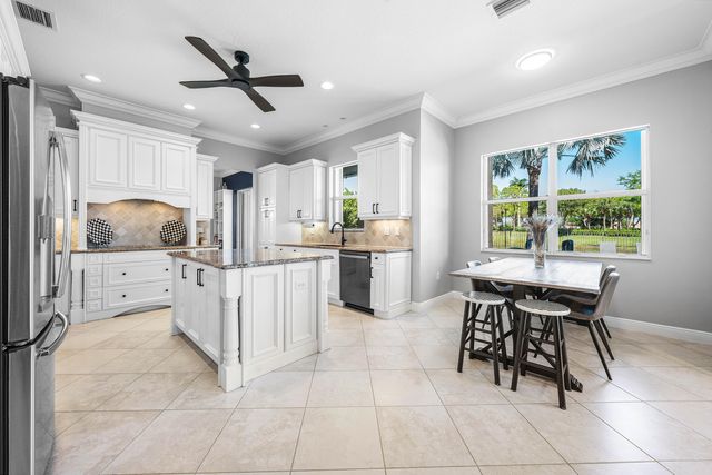 8867 Starhaven Cove, Boynton Beach, FL 33473