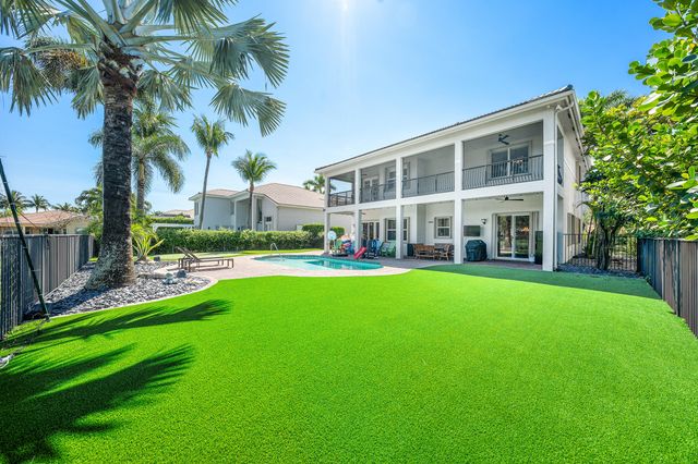 8867 Starhaven Cove, Boynton Beach, FL 33473