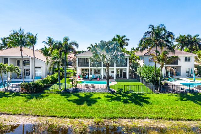 8867 Starhaven Cove, Boynton Beach, FL 33473