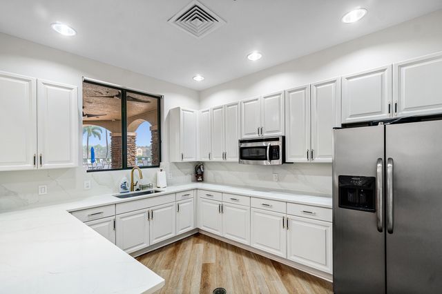 8867 Starhaven Cove, Boynton Beach, FL 33473