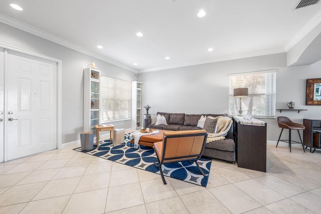 8867 Starhaven Cove, Boynton Beach, FL 33473