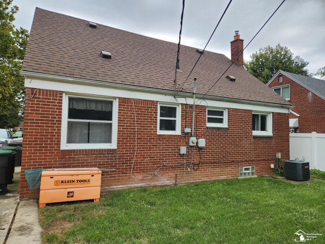 7520 Harding Street, Taylor, MI 48180