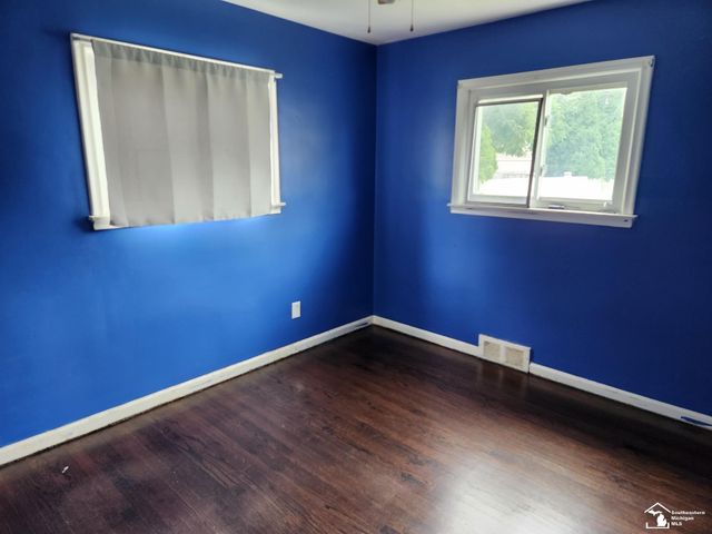 7520 Harding Street, Taylor, MI 48180