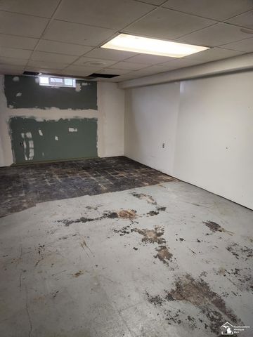 7520 Harding Street, Taylor, MI 48180