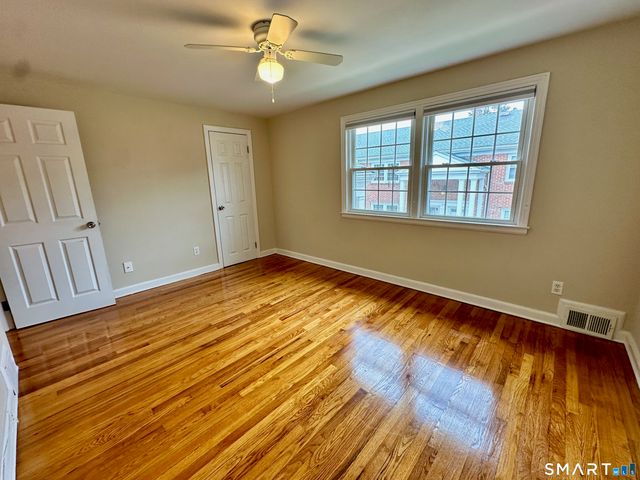 1160 Whitney Avenue E, Hamden, CT 06517