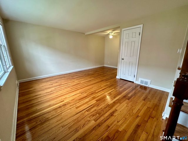 1160 Whitney Avenue E, Hamden, CT 06517