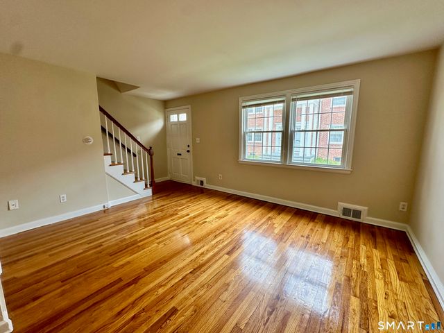 1160 Whitney Avenue E, Hamden, CT 06517