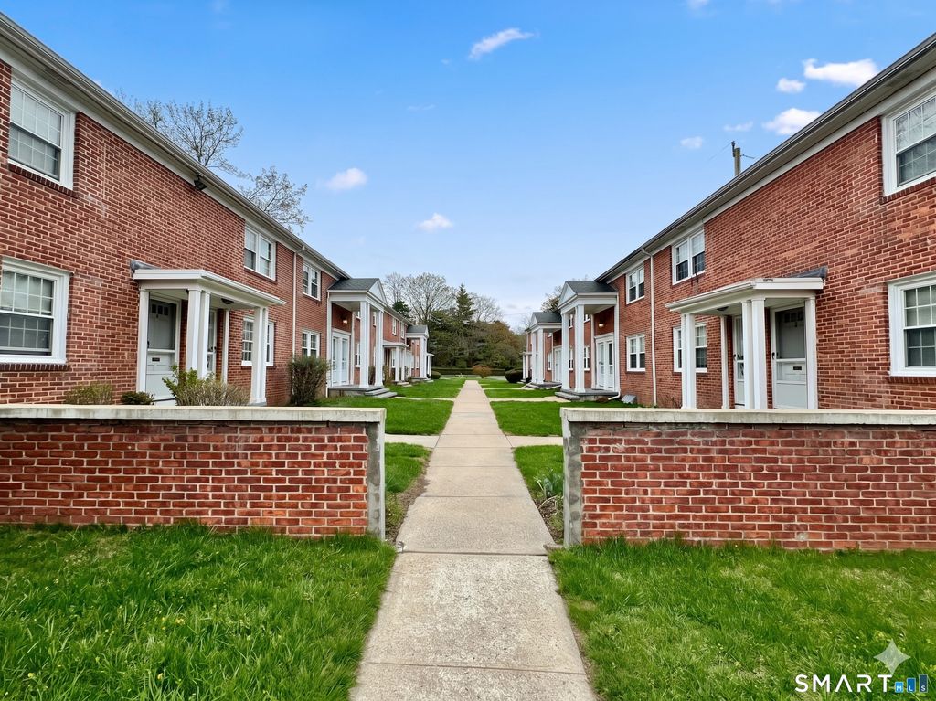 1160 Whitney Avenue E, Hamden, CT 06517