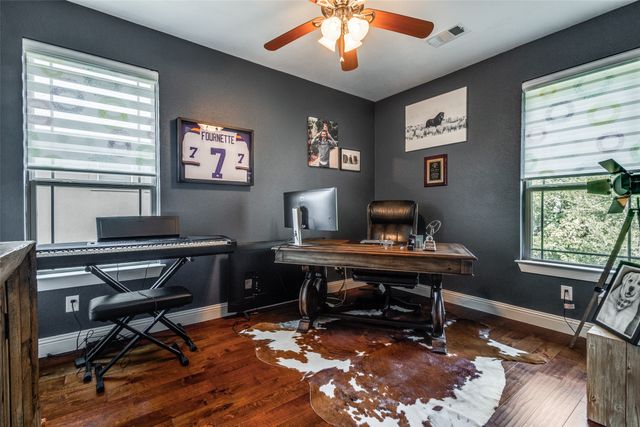 1011 Brook Hollow Drive, Euless, TX 76039