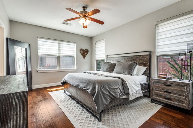 1011 Brook Hollow Drive, Euless, TX 76039