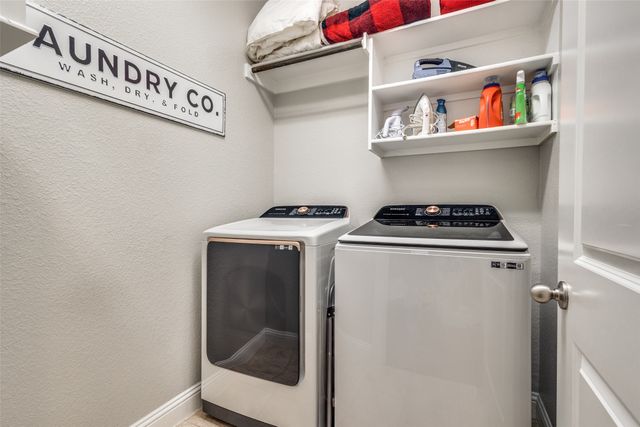 1011 Brook Hollow Drive, Euless, TX 76039