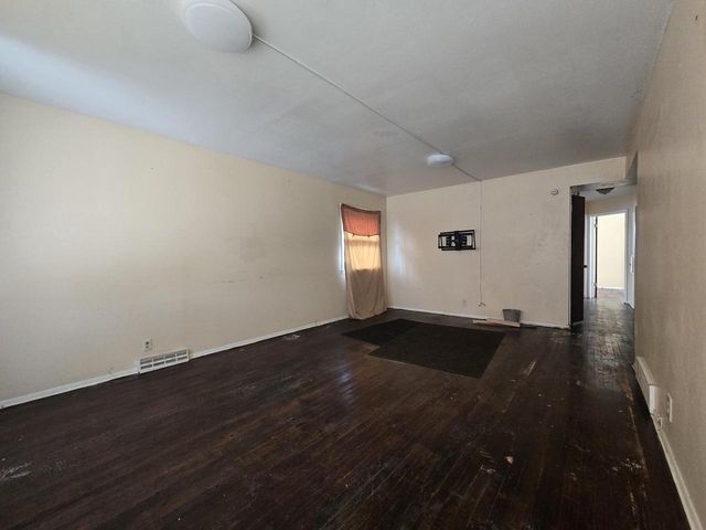 5822 N 92nd STREET, Milwaukee, WI 53225