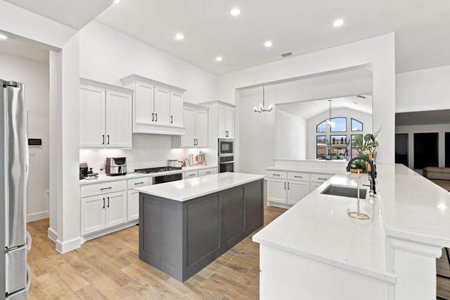 19003 Mandarin St, Manvel, TX 77578