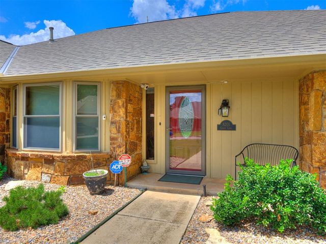 8201 Canna Lane, Oklahoma City, OK 73132