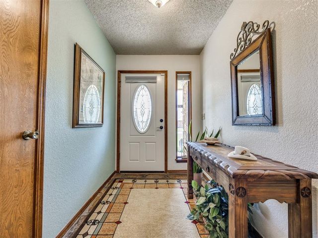 8201 Canna Lane, Oklahoma City, OK 73132