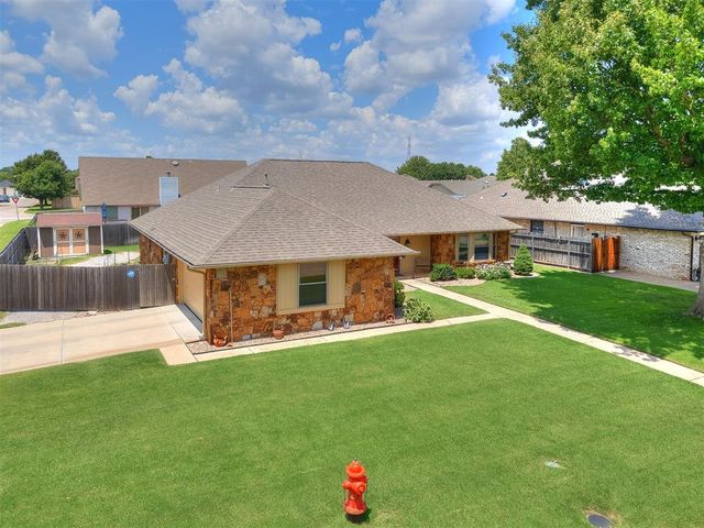 8201 Canna Lane, Oklahoma City, OK 73132