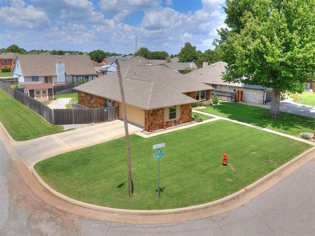 8201 Canna Lane, Oklahoma City, OK 73132