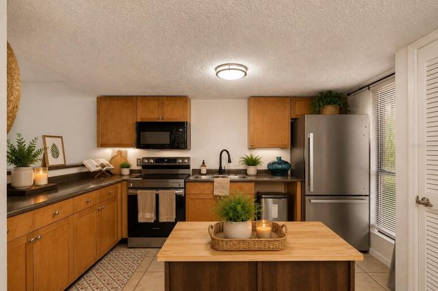 1810 NW 23RD BOULEVARD 230A, Gainesville, FL 32605