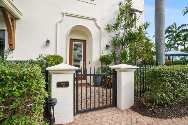 72 NW Chaucer Lane, Boca Raton, FL 33432
