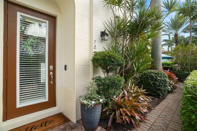 72 NW Chaucer Lane, Boca Raton, FL 33432