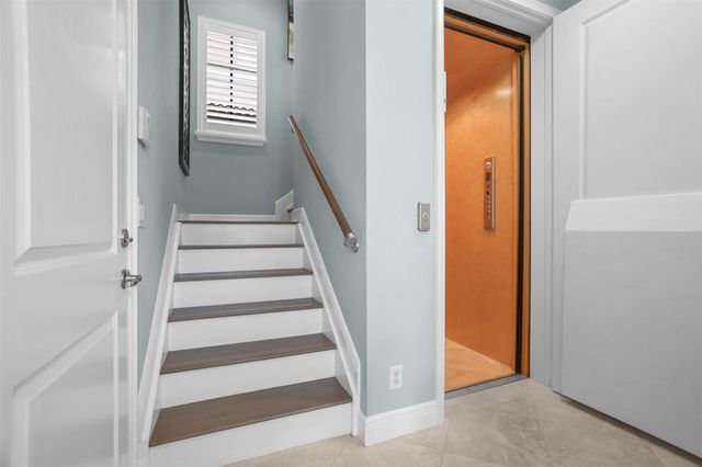 72 NW Chaucer Lane, Boca Raton, FL 33432