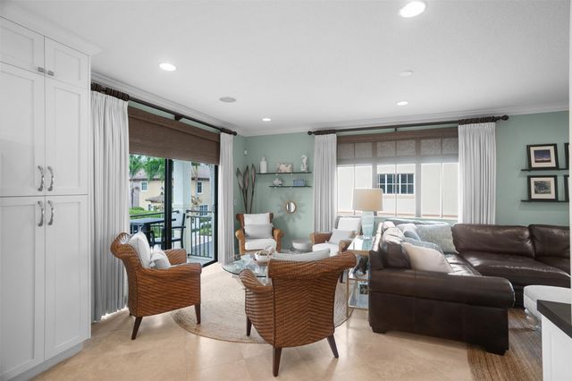 72 NW Chaucer Lane, Boca Raton, FL 33432