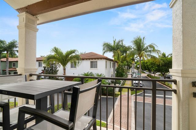 72 NW Chaucer Lane, Boca Raton, FL 33432