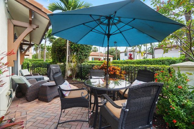 72 NW Chaucer Lane, Boca Raton, FL 33432