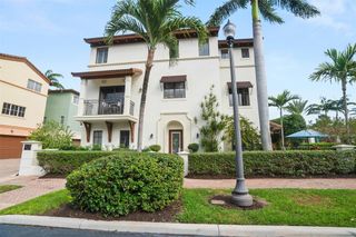 72 NW Chaucer Lane, Boca Raton, FL 33432