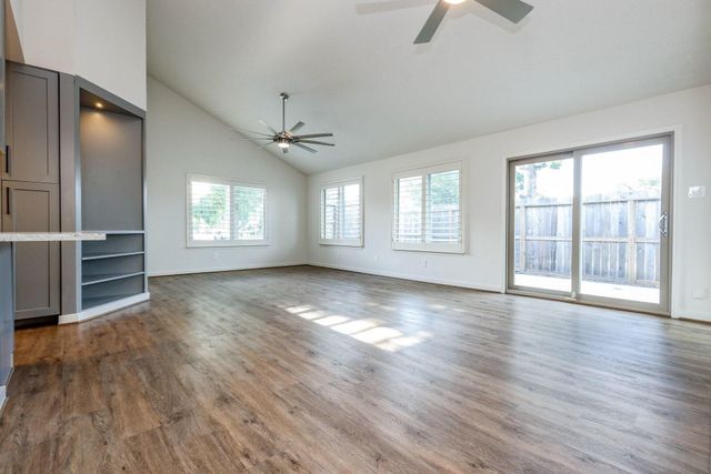 12730 Ridgelow Lane, Houston, TX 77070
