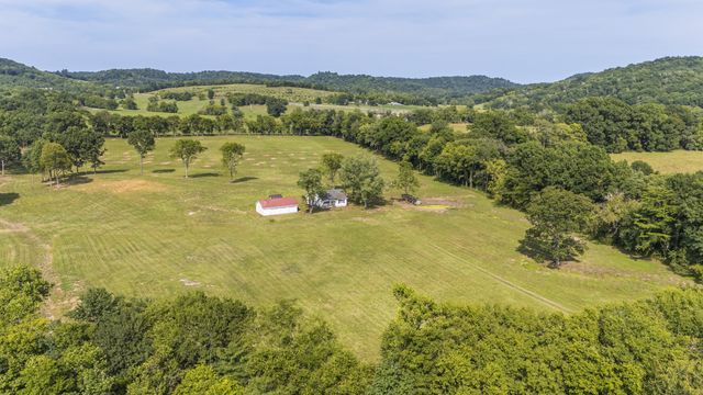 3568 Arbor Hill Rd, Petersburg, TN 37144