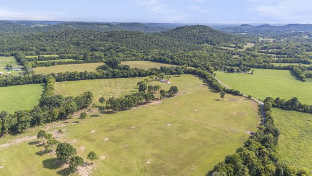 3568 Arbor Hill Rd, Petersburg, TN 37144