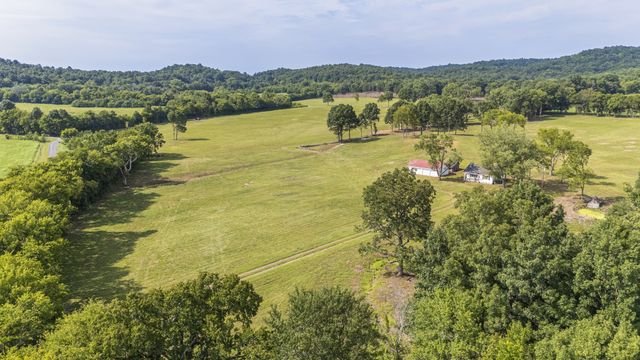 3568 Arbor Hill Rd, Petersburg, TN 37144