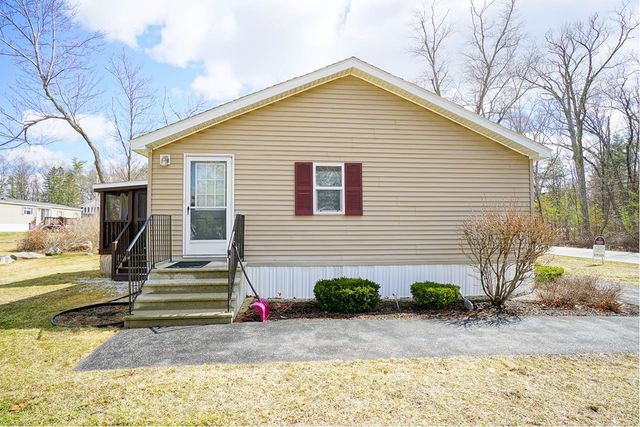 28 West Street, Salem, NH 03079