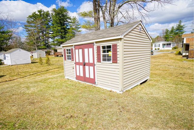 28 West Street, Salem, NH 03079