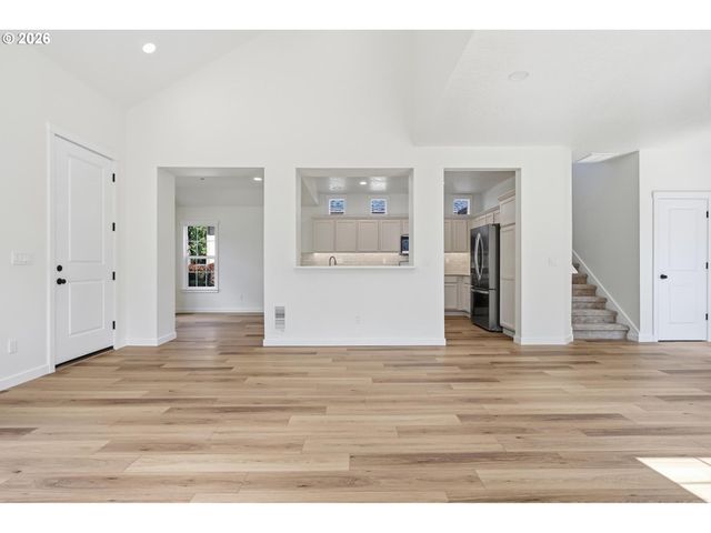 6530 Ne COPPER BEECH Dr, Hillsboro, OR 97124